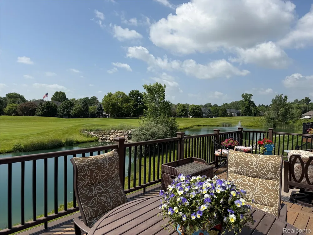 58626 Valley View Drive Washington Township, MI 48094