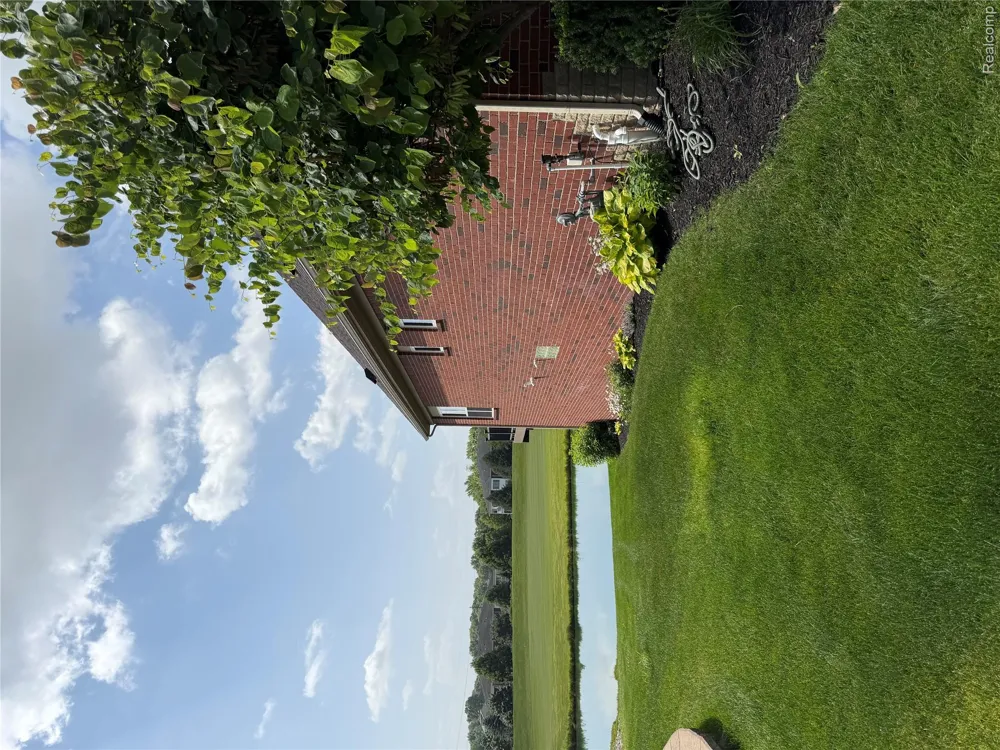 58626 Valley View Drive Washington Township, MI 48094