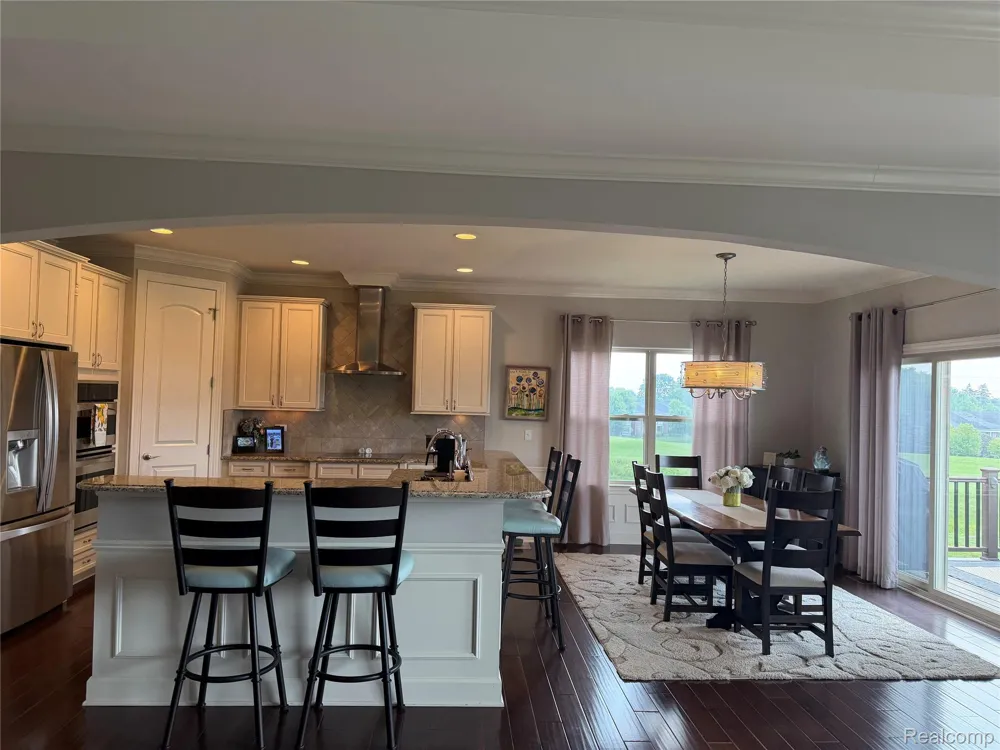 58626 Valley View Drive Washington Township, MI 48094