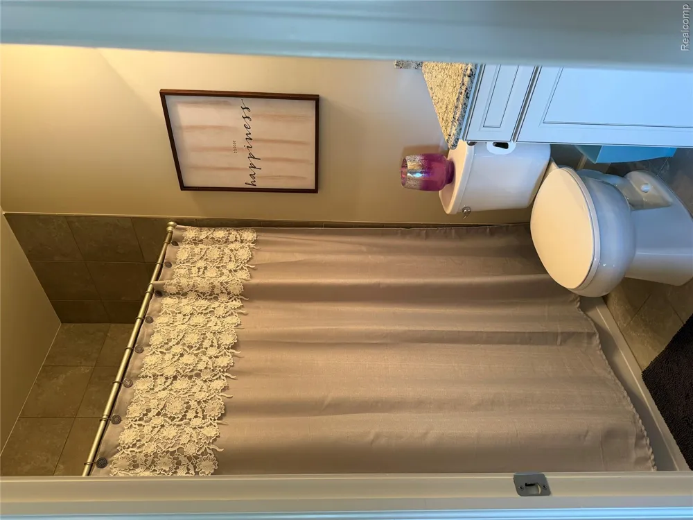 58626 Valley View Drive Washington Township, MI 48094