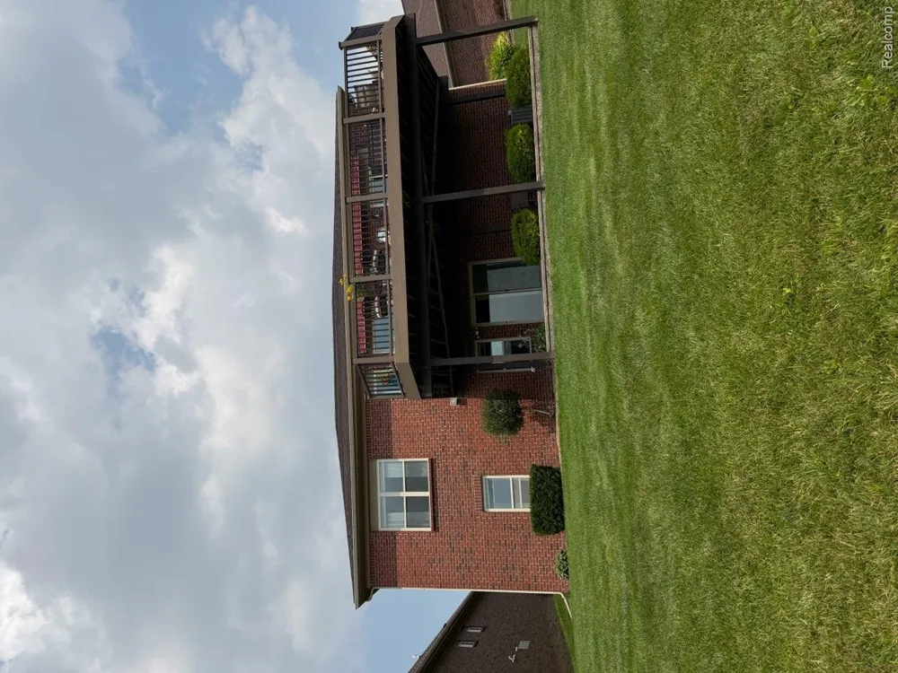 58626 Valley View Drive Washington Township, MI 48094