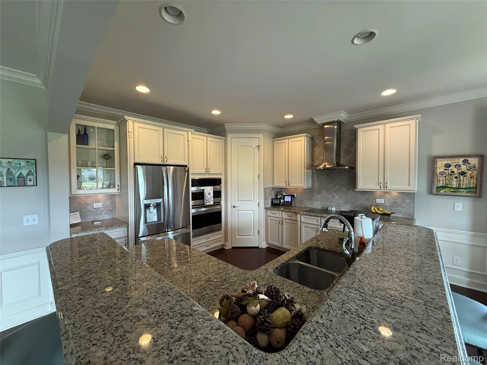 58626 Valley View Drive Washington Township, MI 48094