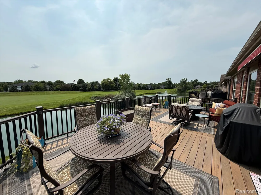58626 Valley View Drive Washington Township, MI 48094