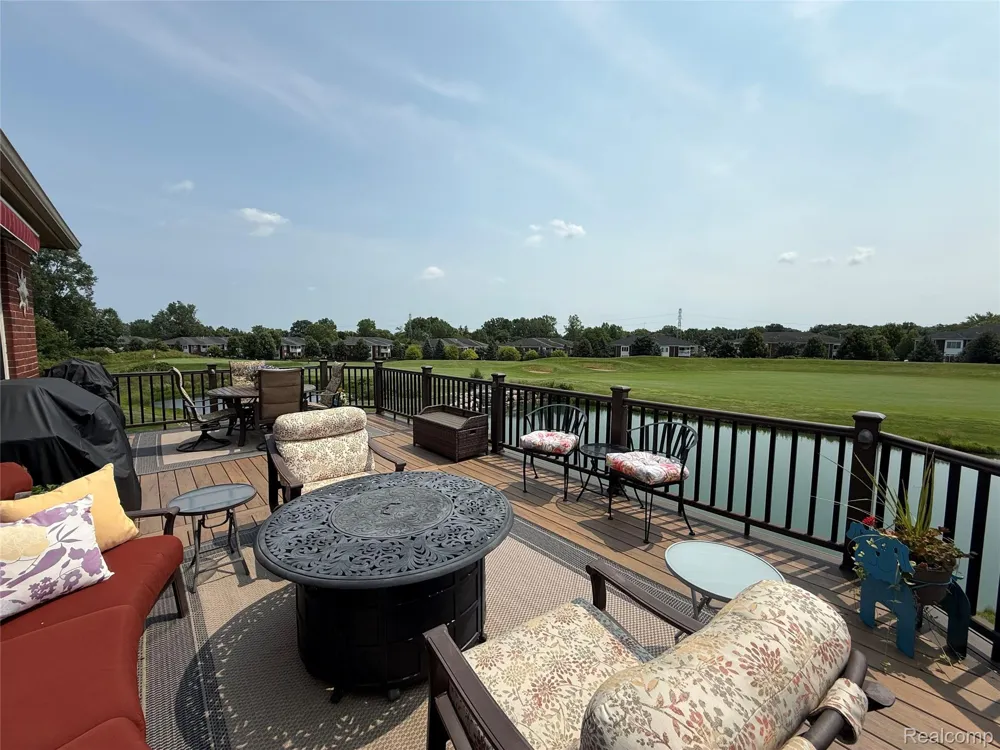 58626 Valley View Drive Washington Township, MI 48094