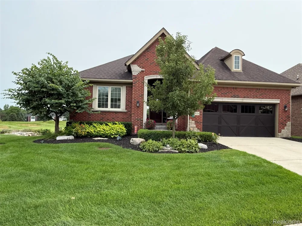 58626 Valley View Drive Washington Township, MI 48094