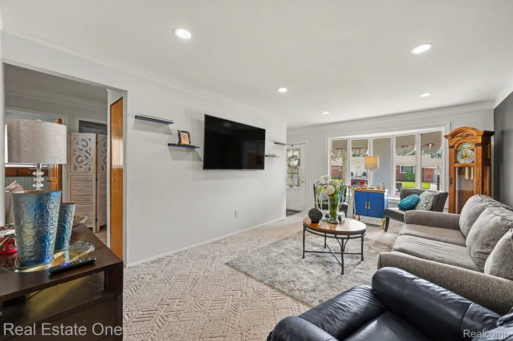 10928 Balfour Avenue Allen Park City, MI 48101