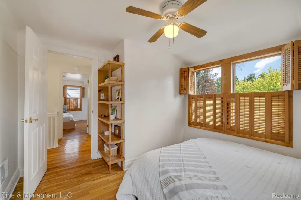 417 CLOVERLY ROAD Grosse Pointe Farms City, MI 48236