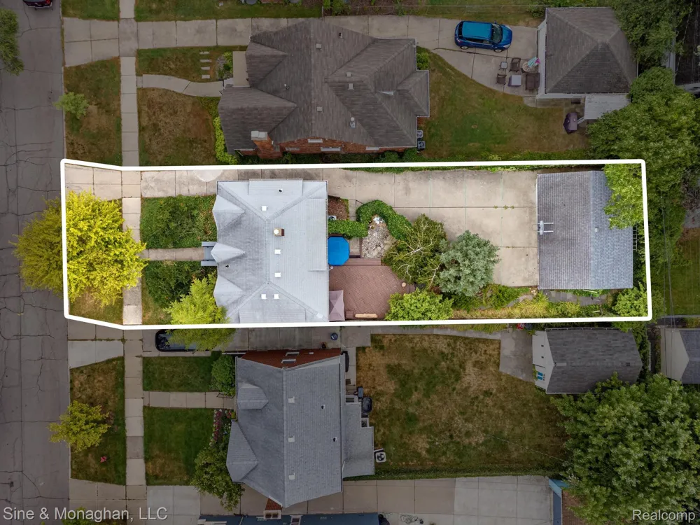 417 CLOVERLY ROAD Grosse Pointe Farms City, MI 48236