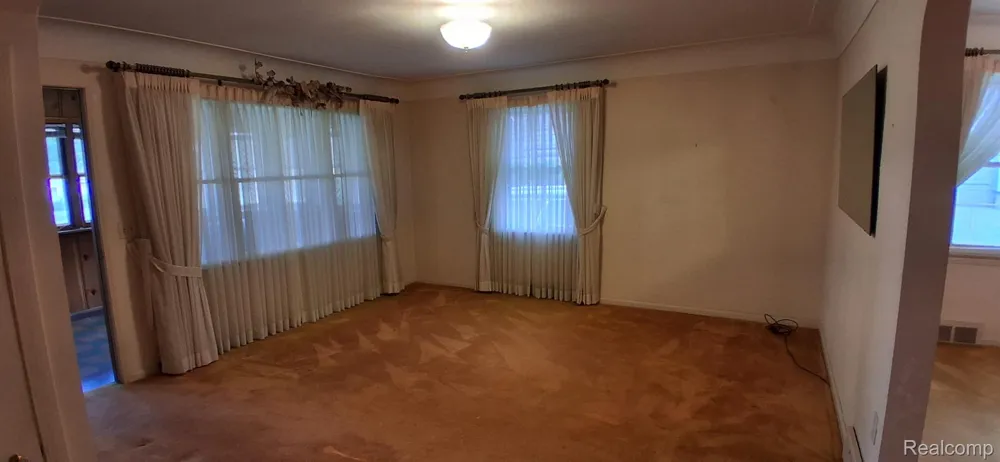 1810 Thorndale Street Commerce Charter Township, MI 48382