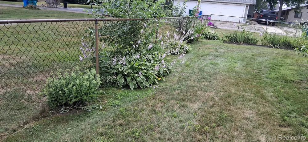 1810 Thorndale Street Commerce Charter Township, MI 48382