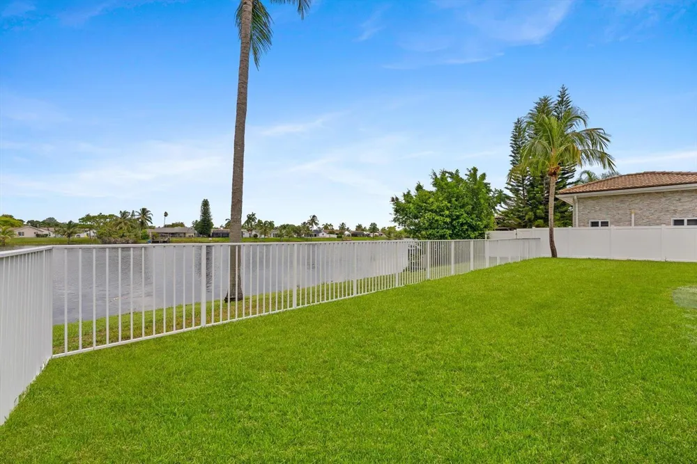 2569 SW 14th Court Deerfield Beach, FL 33442