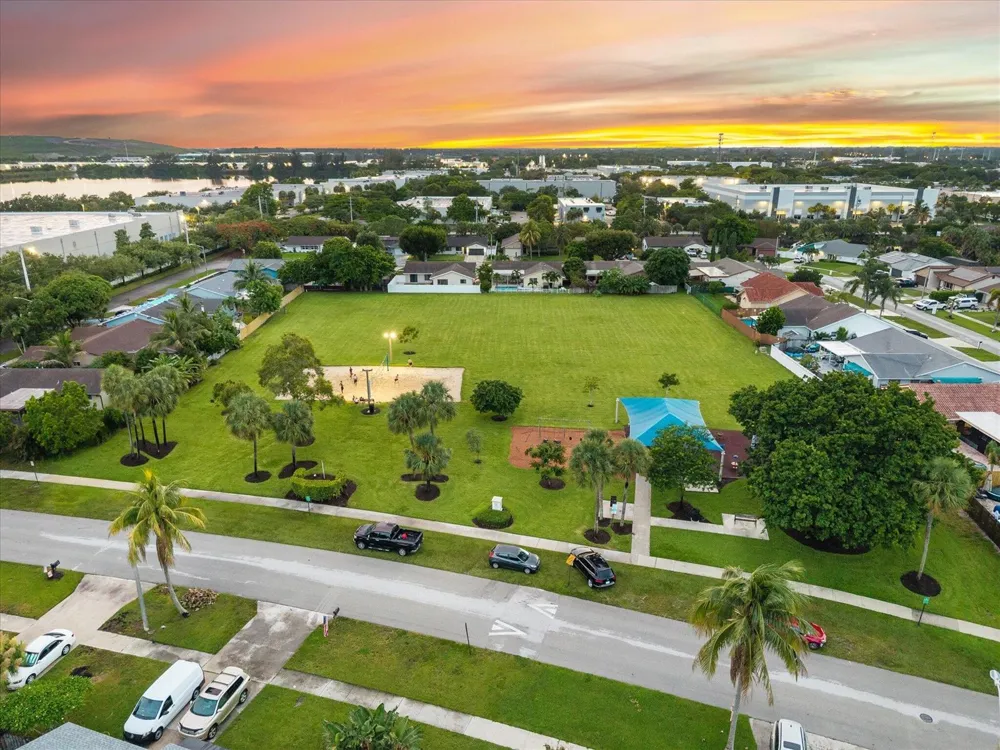 2569 SW 14th Court Deerfield Beach, FL 33442