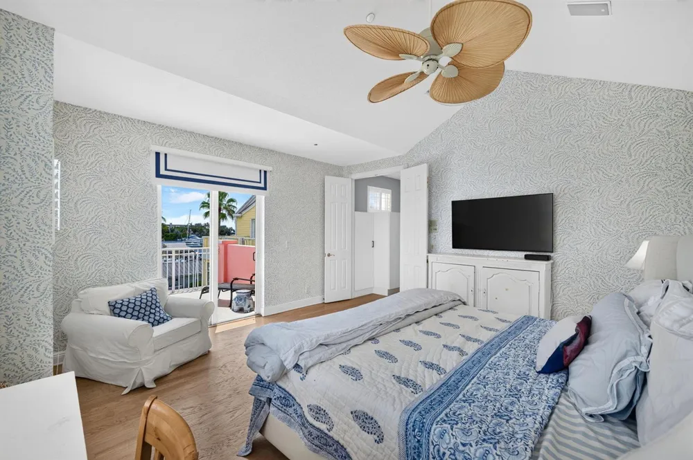2814 Marina Circle Lighthouse Point, FL 33064