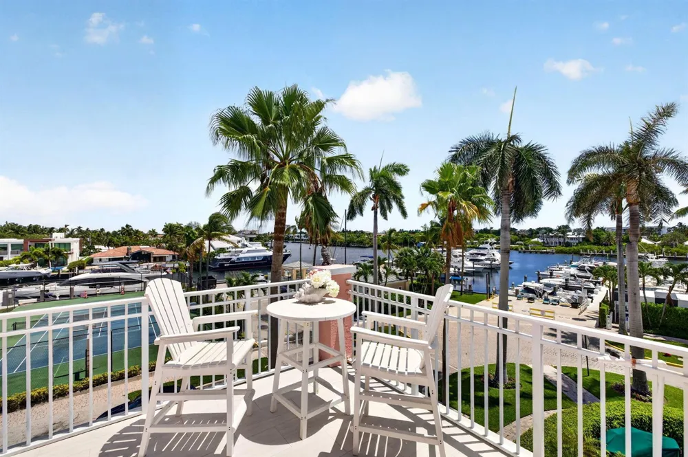 2814 Marina Circle Lighthouse Point, FL 33064