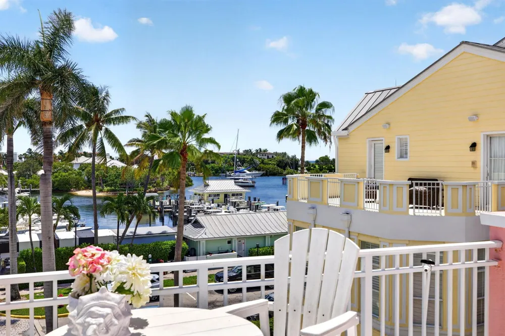 2814 Marina Circle Lighthouse Point, FL 33064