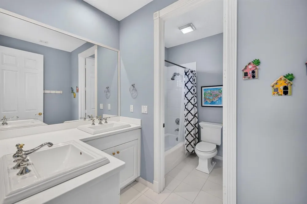 2814 Marina Circle Lighthouse Point, FL 33064