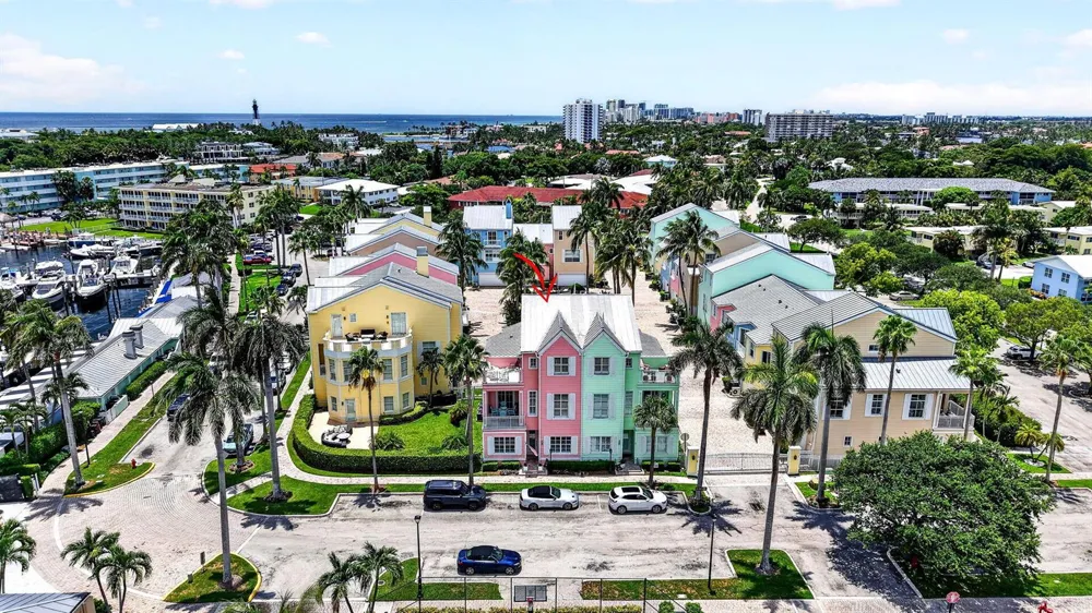 2814 Marina Circle Lighthouse Point, FL 33064