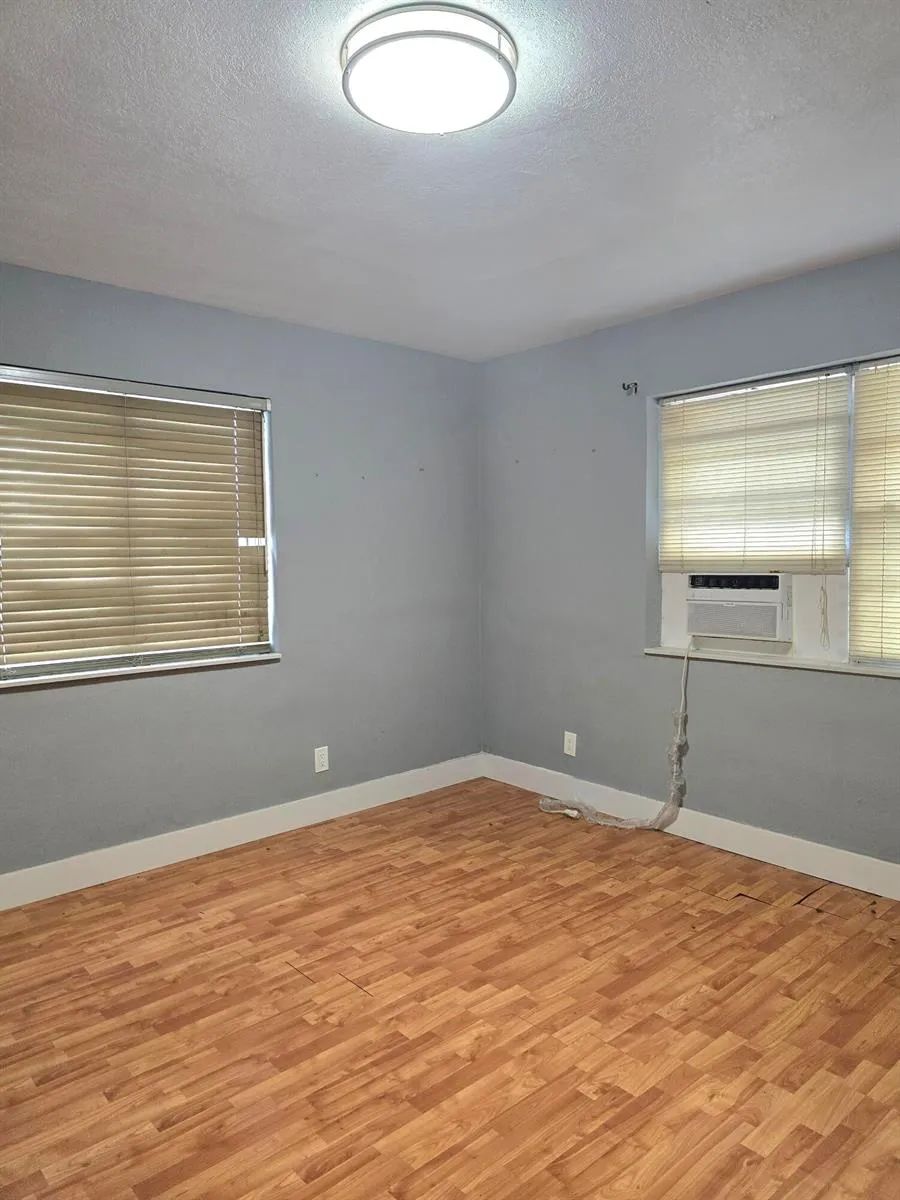 305 SW 14TH STREET ##1 FRONT Dania Beach, FL 33004