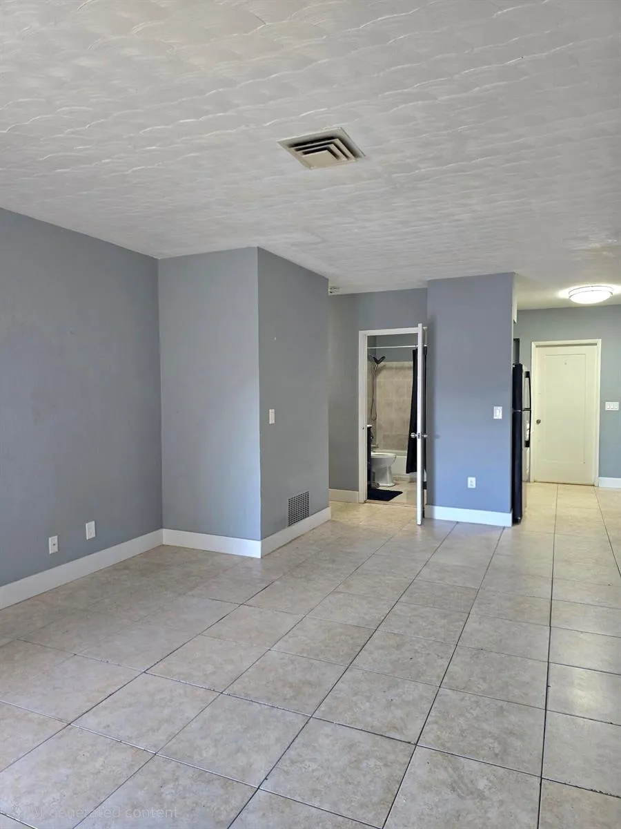 305 SW 14TH STREET ##1 FRONT Dania Beach, FL 33004
