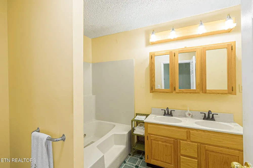 679 N Wright Rd Alcoa, TN 37701