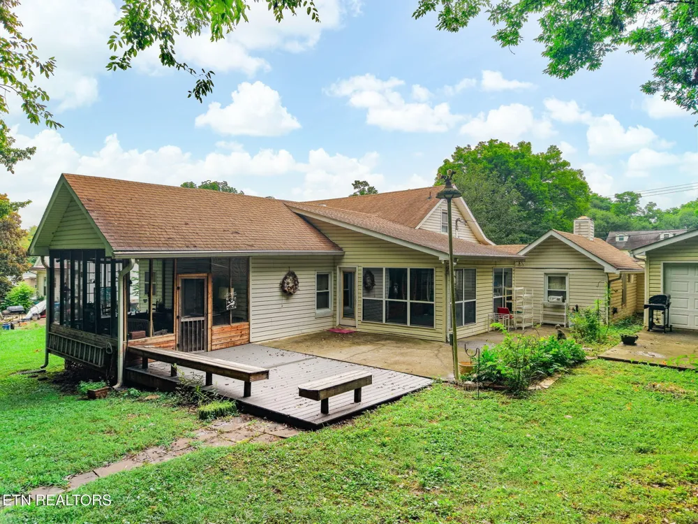 679 N Wright Rd Alcoa, TN 37701