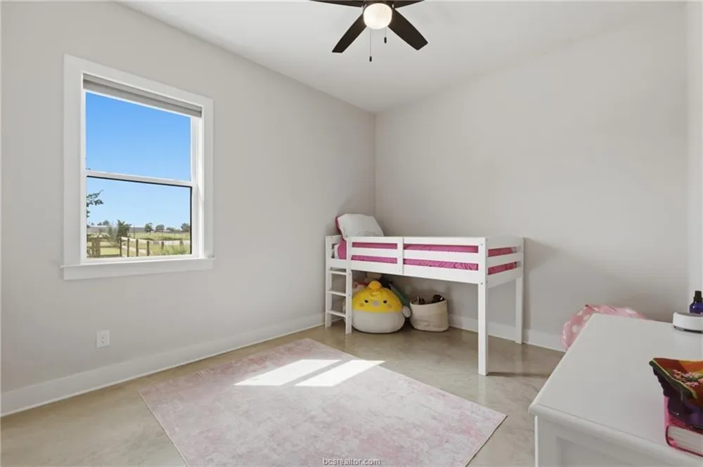 6477 Ridgeview Estates Lane Bryan, TX 77808