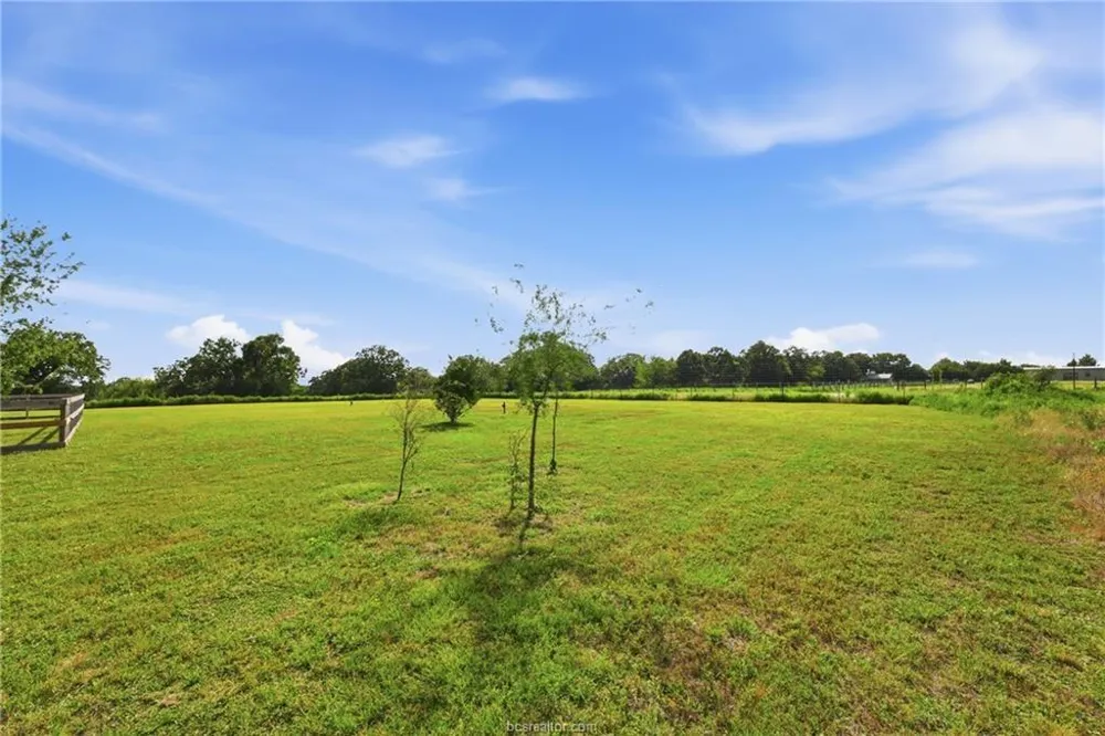 6477 Ridgeview Estates Lane Bryan, TX 77808