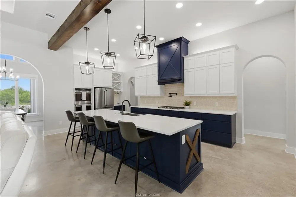 6477 Ridgeview Estates Lane Bryan, TX 77808
