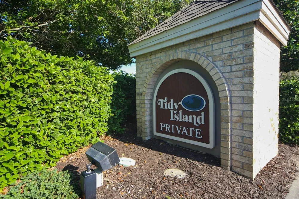 92 TIDY ISLAND BOULEVARD Bradenton, FL 34210