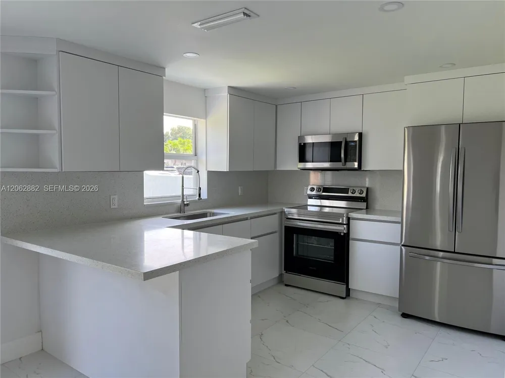 705 E 20th St Hialeah, FL 33013