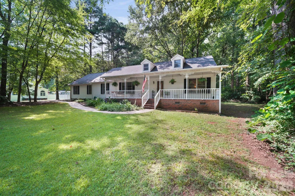 832 Old Cedar Circle York, SC 29745