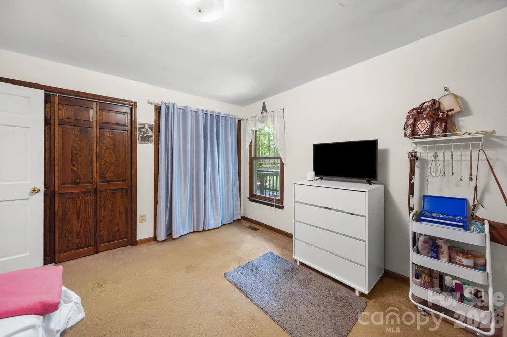 832 Old Cedar Circle York, SC 29745