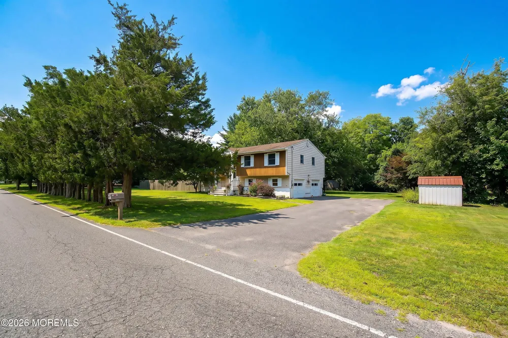 81 Ford Road Howell, NJ 07731