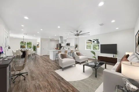1231 Lavaca