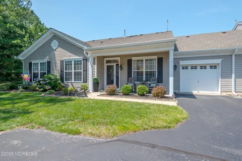 7 Greenwillows Drive
