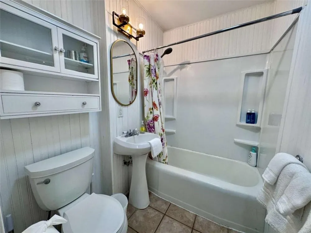 48 Maxwell Avenue St. Simons, GA 31522