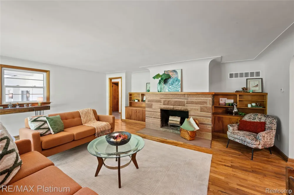 640 Adelaide Street Fenton City, MI 48430