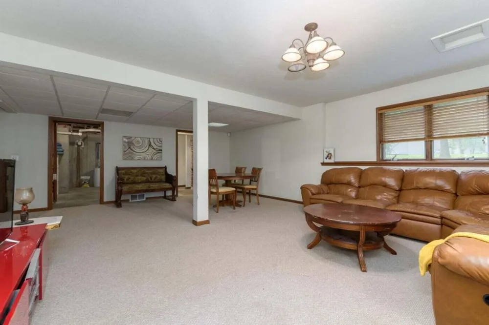 91 Country Hills Marshall, MI 49068