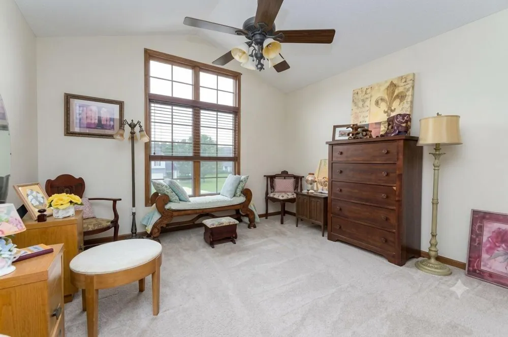 91 Country Hills Marshall, MI 49068