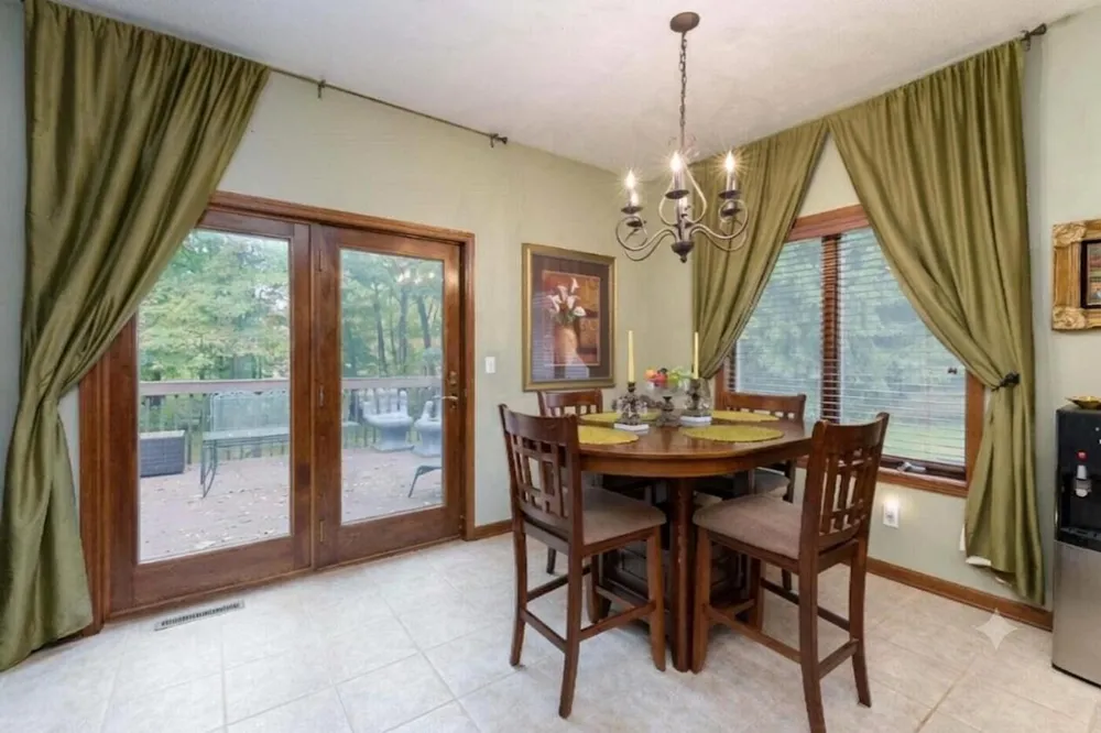91 Country Hills Marshall, MI 49068