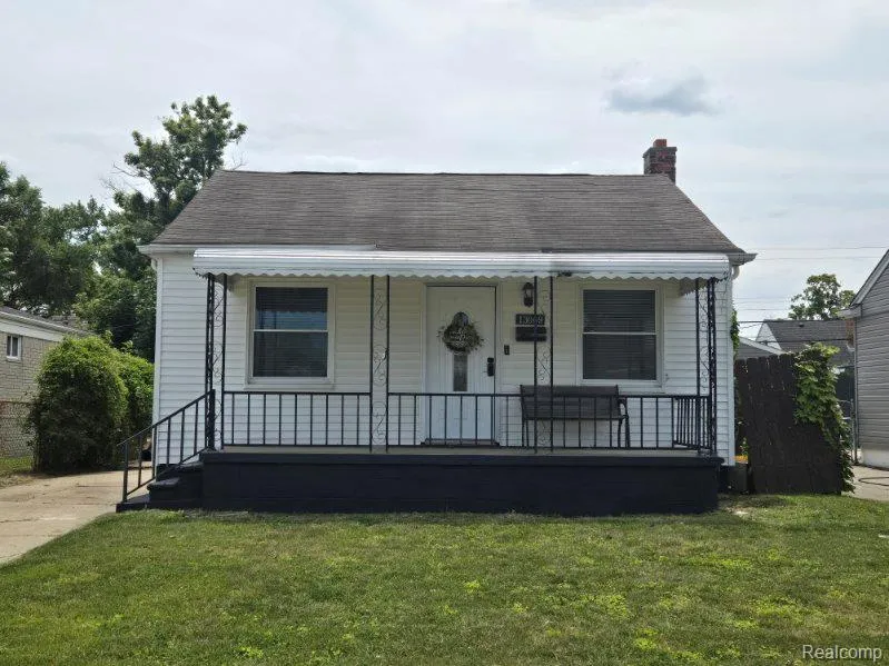 13009 Castle Street Southgate City, MI 48195