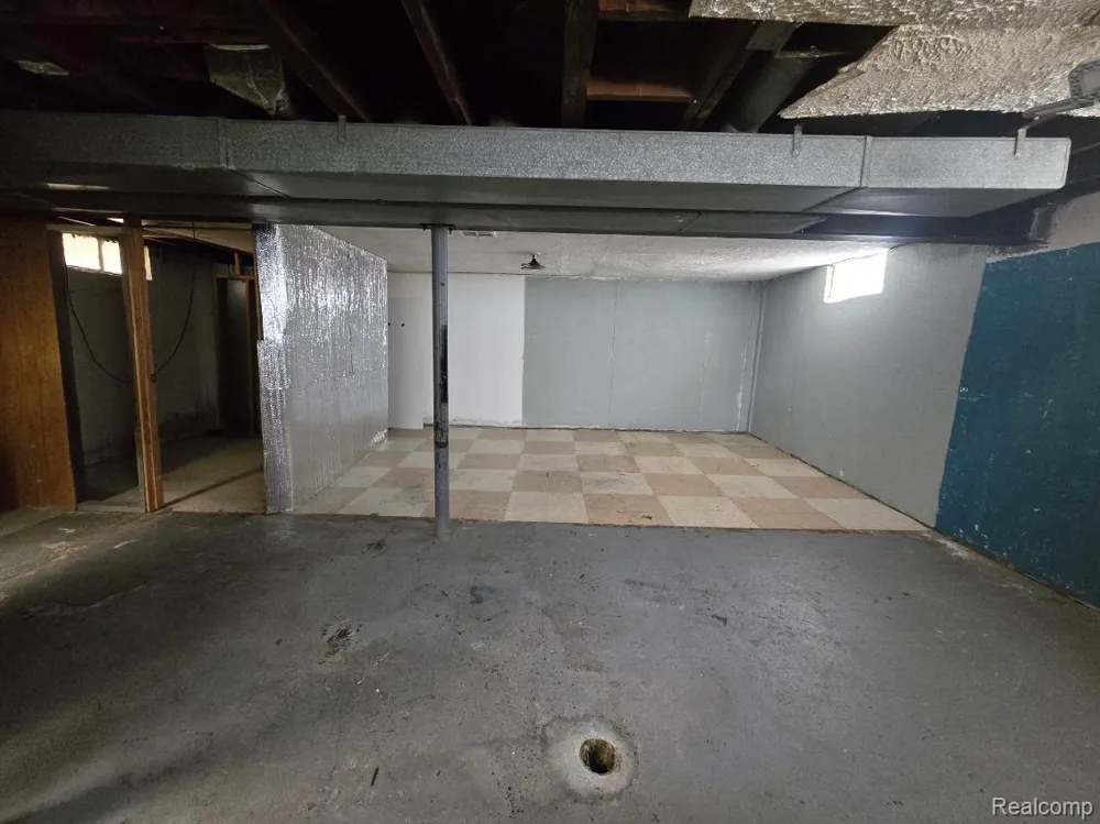 13009 Castle Street Southgate City, MI 48195