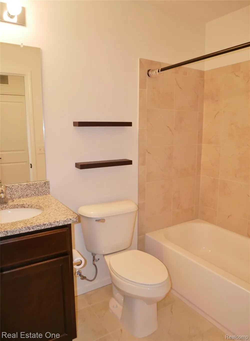 4637 BRADLEY CIRCLE Troy City, MI 48085
