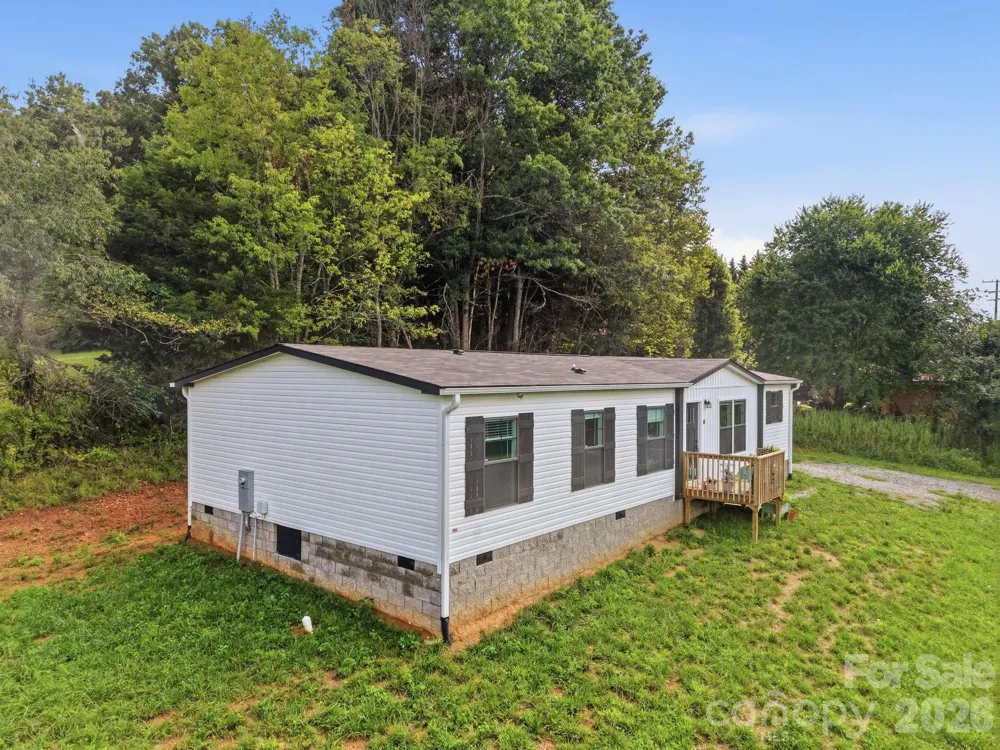 526 Cane River School Road Burnsville, NC 28714