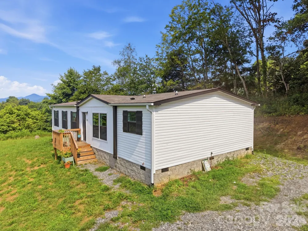 526 Cane River School Road Burnsville, NC 28714