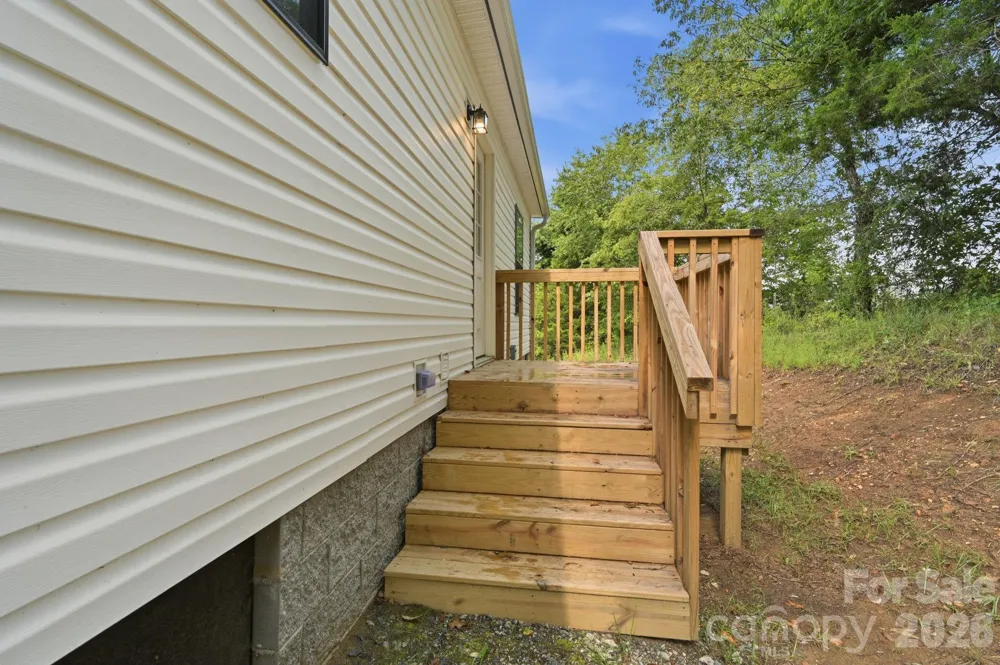 526 Cane River School Road Burnsville, NC 28714