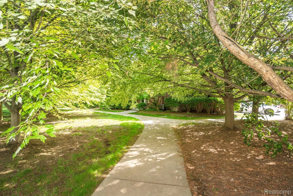 5738 Wellesley Lane Pittsfield Charter Township, MI 48197