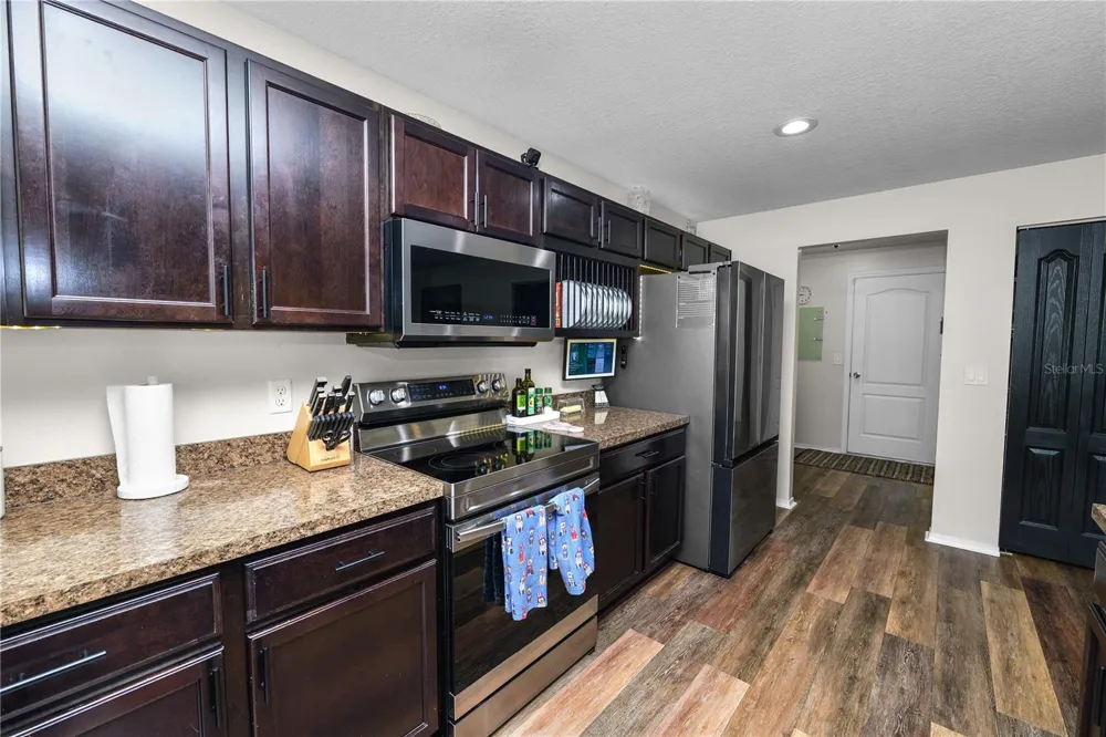 4188 FESTIVAL POINTE BOULEVARD Mulberry, FL 33860