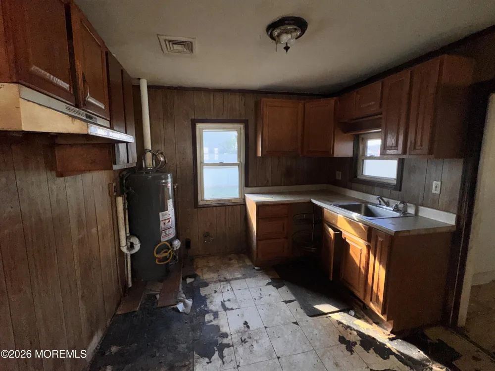 57 Lakewood Avenue Keansburg, NJ 07734