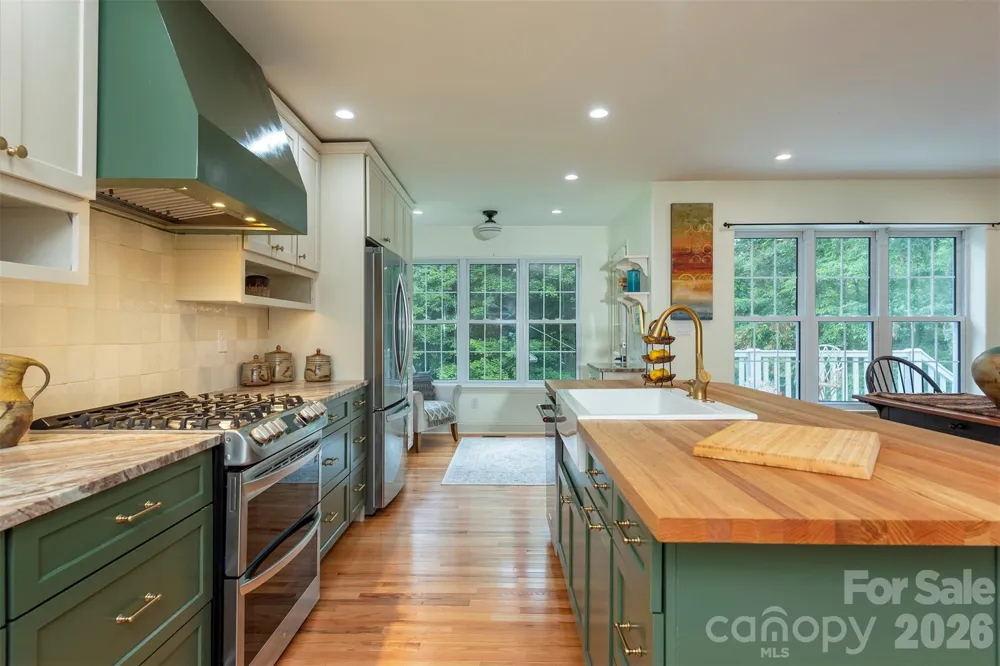 90 Pine Forest Drive Weaverville, NC 28787